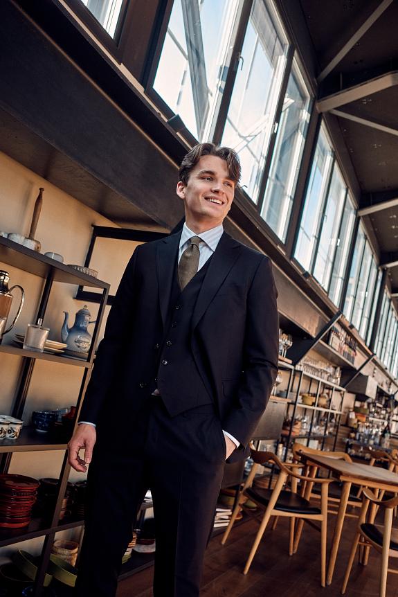 Oscar Jacobson Falk Denz Suit Navy